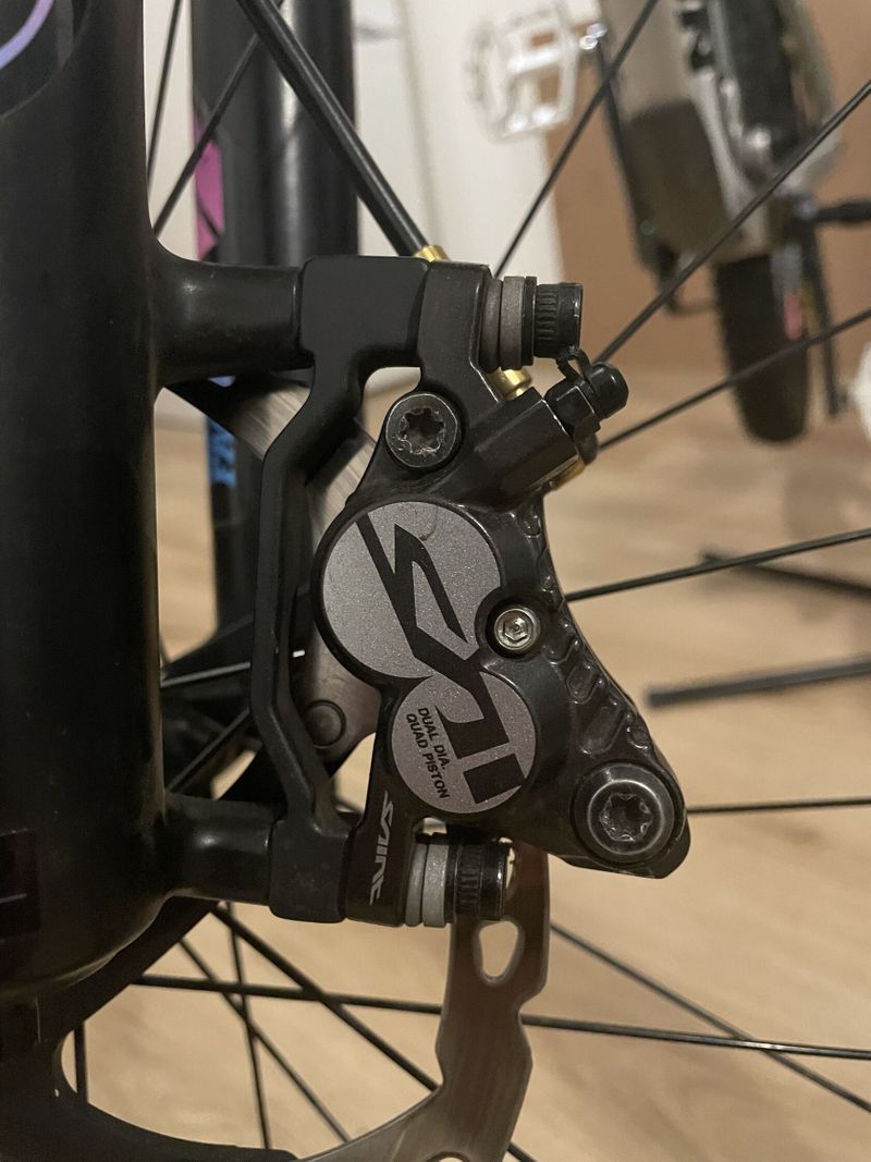 Shimano Saint BR-M820