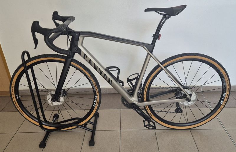 Canyon Grail CF SL 8.0 Di2, vel. M, 79 000,-Kč