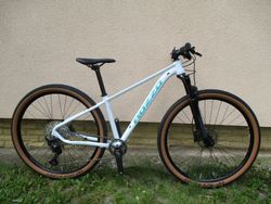 Nové 29" kolo ROZZO Grace 30, vzduchová vidlice Rock Shox Judy,Shimano SLX/Deore 1x12, pevné osy