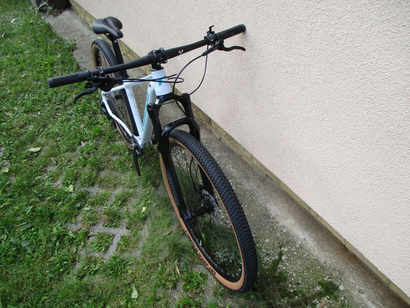 Nové 29" kolo ROZZO Grace 30, vzduchová vidlice Rock Shox Judy,Shimano SLX/Deore 1x12, pevné osy