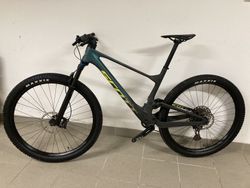 Prodám celoodpružené karbonové kolo Scott Spark RC Comp green vel. L. Model 2024