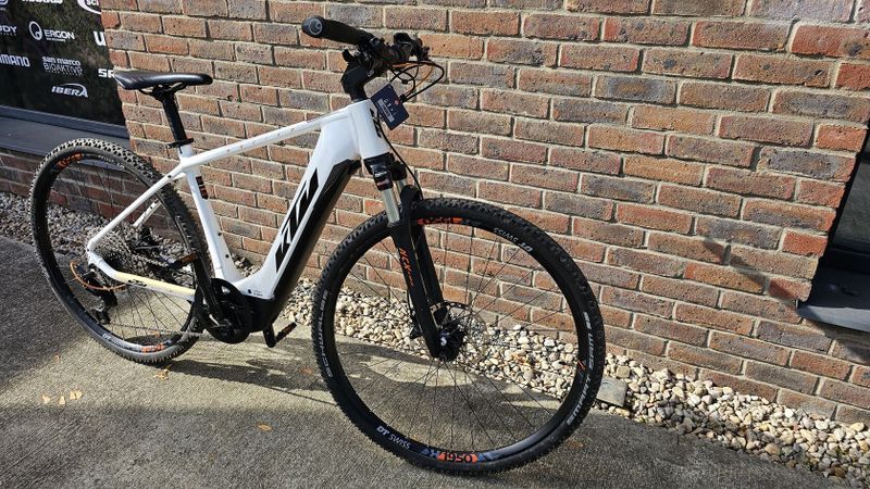 KTM MACINA CROSS 610 