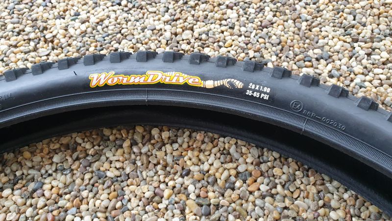 2 ks mtb pláště MAXXIS WormDrive 26x1.90 – NEMONTOVANÉ