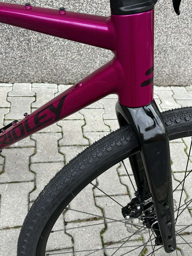 NOVINKA Gravel RIDLEY KANZO Adventure A GRX600 1x12 Jazzberry Jam Metallic/Black vel. XXS, XS, S 