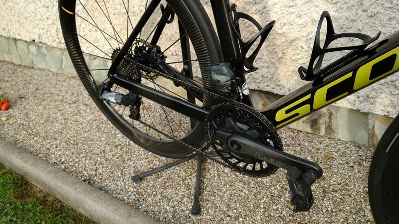 Scott Addict RC Pro, velikost 56/L, SRAM eTap AXS Force/RED + doplňky, cena od 90 000 Kč !