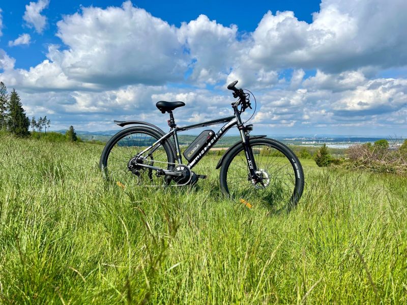 🚴‍♂️👉 PŘESTAVBA VAŠEHO KOLA NA ELEKTORKOLO 💪Vysoký výkon, nízká cena, celodenní dojezd 🔋