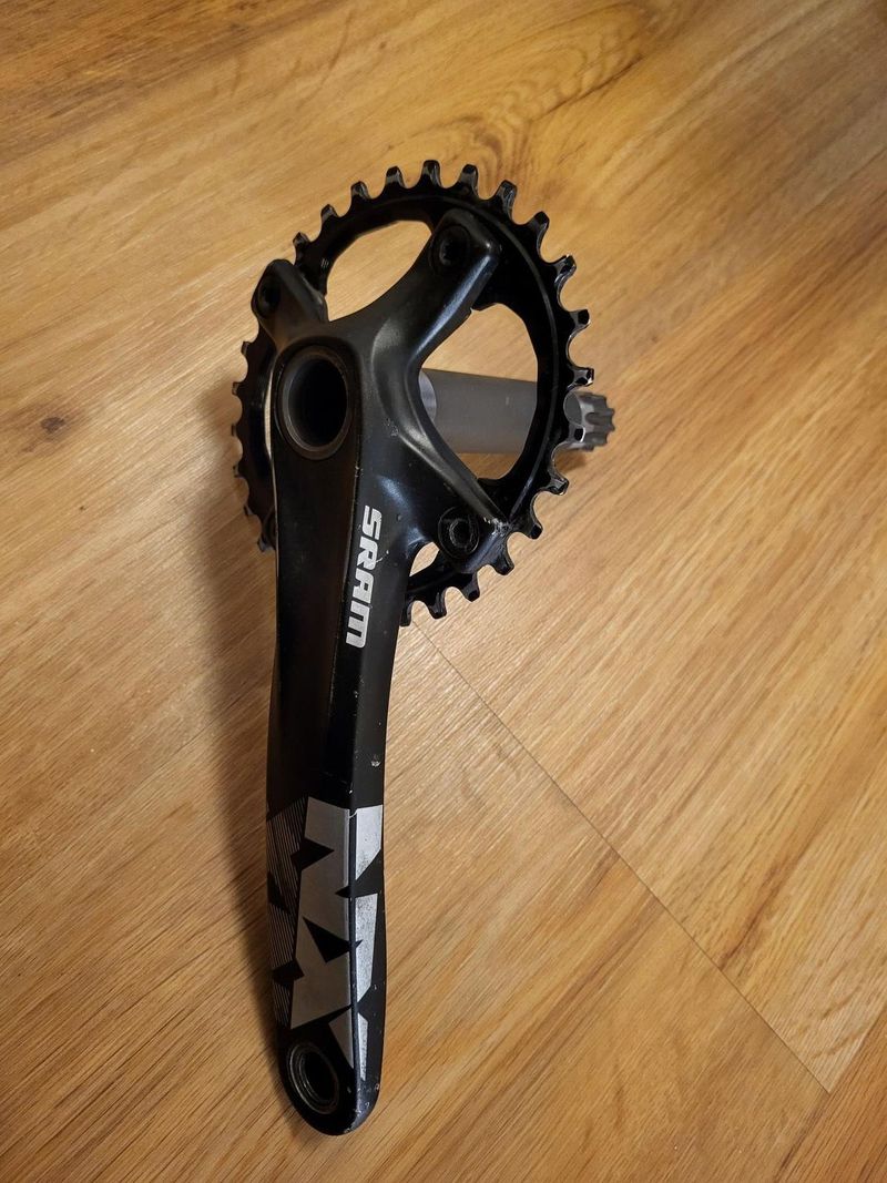 Kliky SRAM NX GXP 175 + středové složení