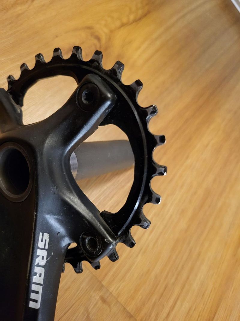 Kliky SRAM NX GXP 175 + středové složení