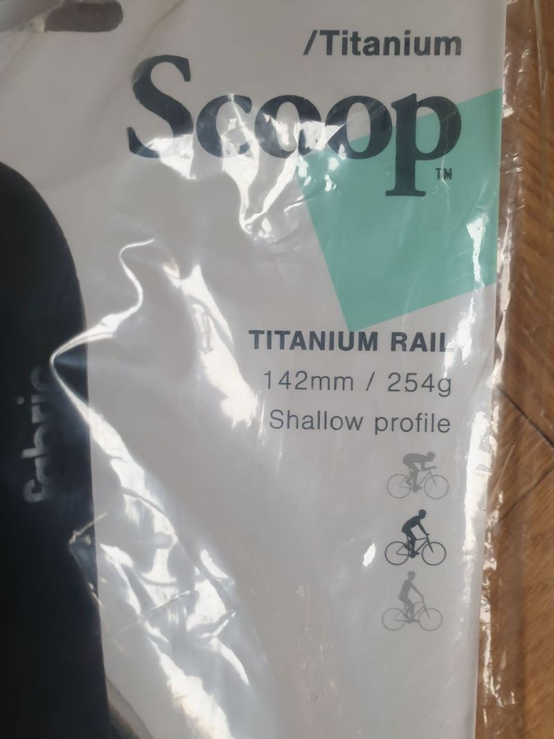 Fabric Scoop Shallow titanium rail