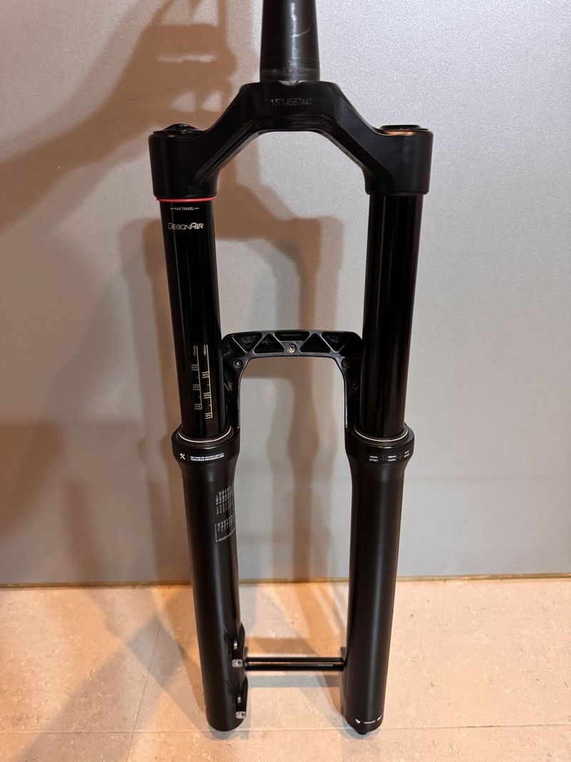 Vidlice ROCKSHOX ZEB