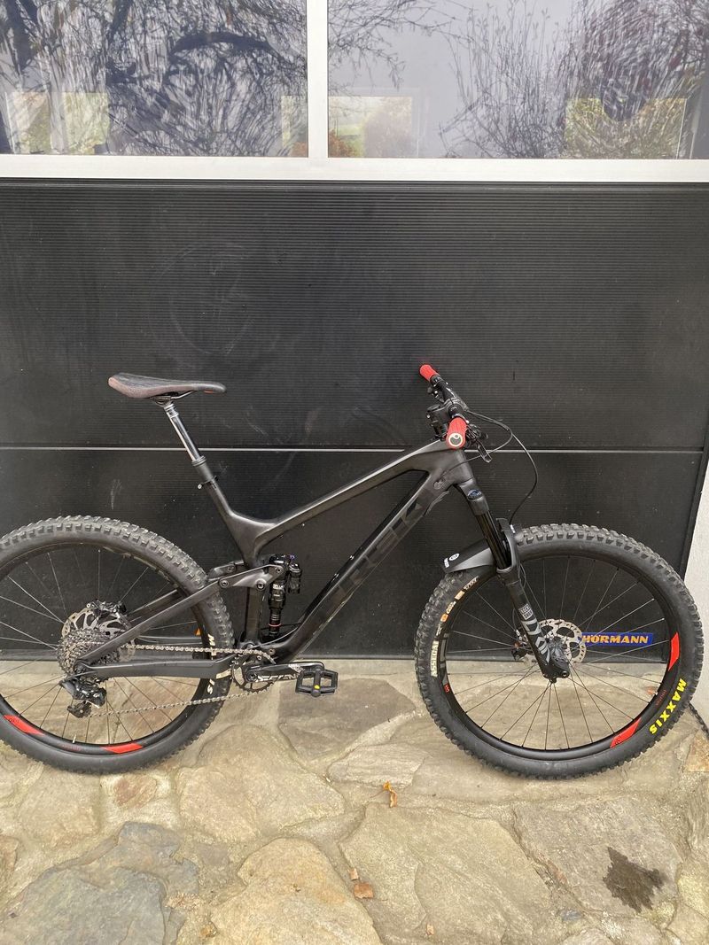 Trek Slash 9.8