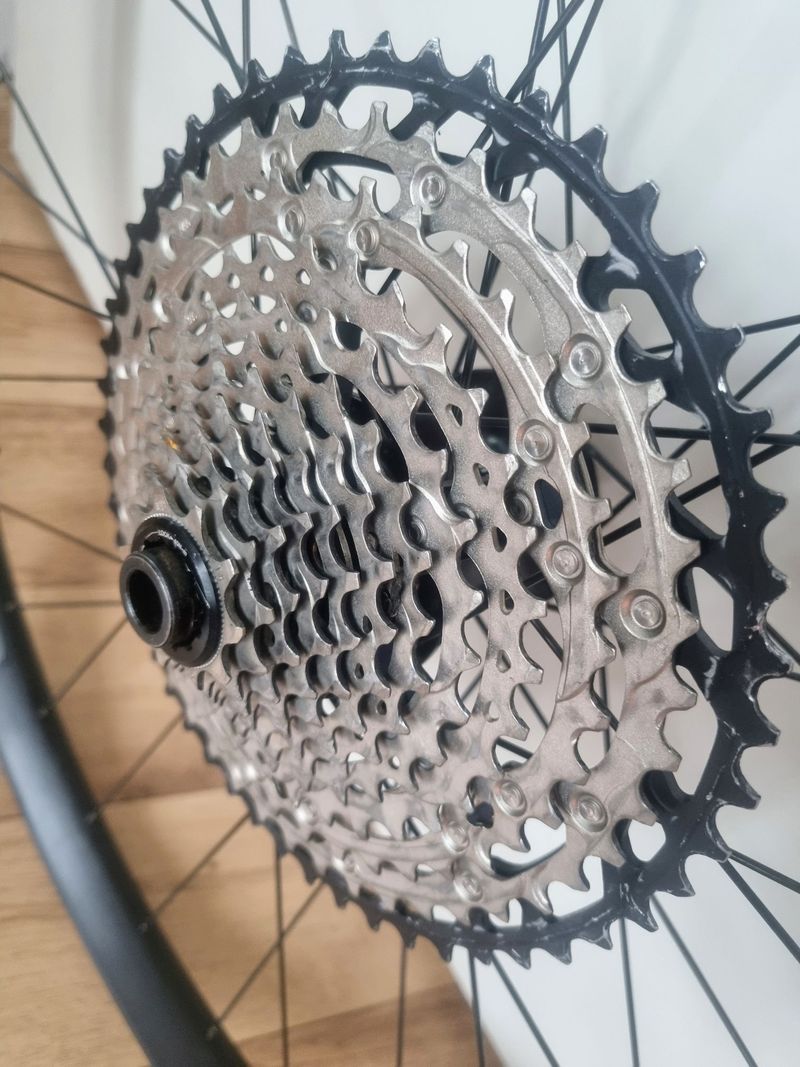 zapletená kola 29" Race Face AR30/Shimano MT410 Boost CL disc/SLX kazeta