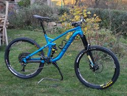  CANYON Strive AL 5.0 Race M (jeté pouze jednu sezónu) 