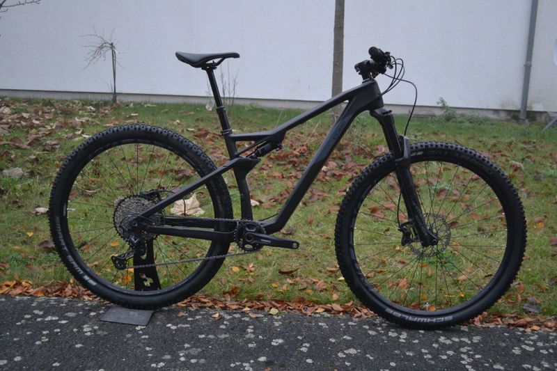 Cube AMS C:68 Race 29" Carbon´n´grey (M) 