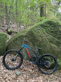 TREK SLASH 8