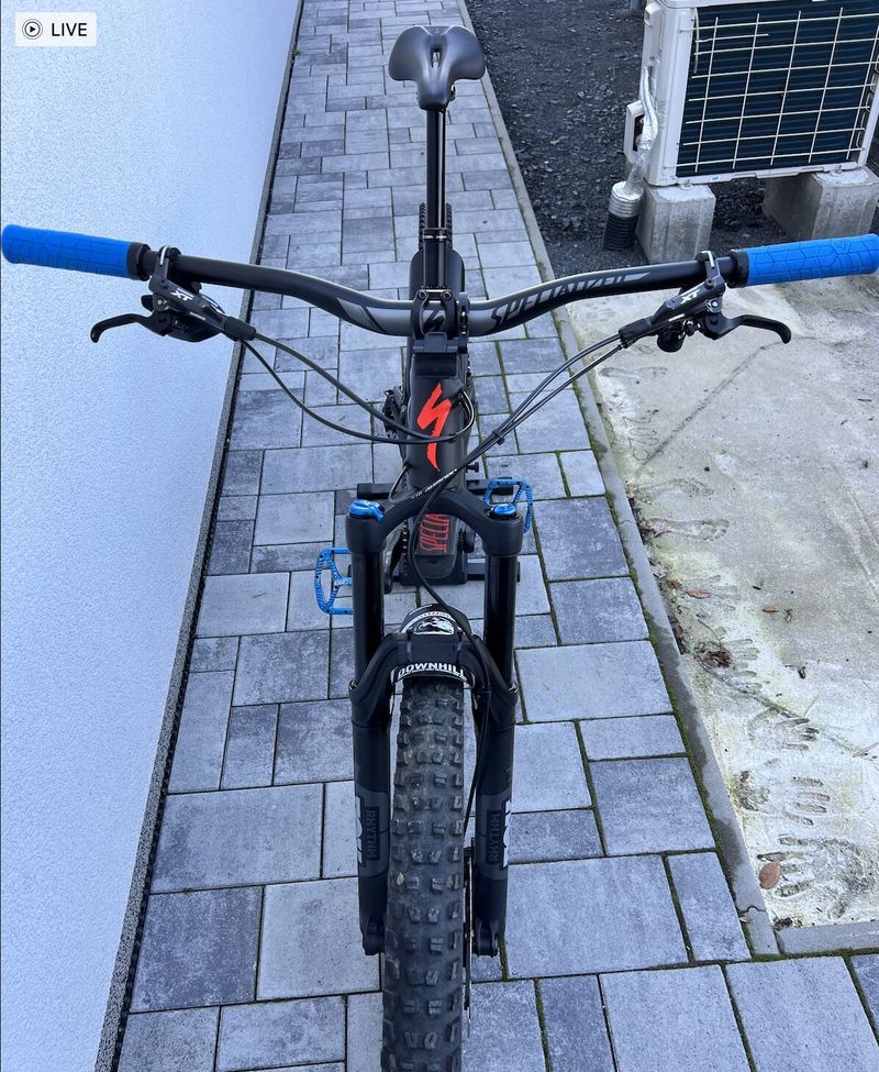 Stumpjumper Comp Carbon 29, Shimano XT 4pistky brzdy!!- výborný stav!!! 