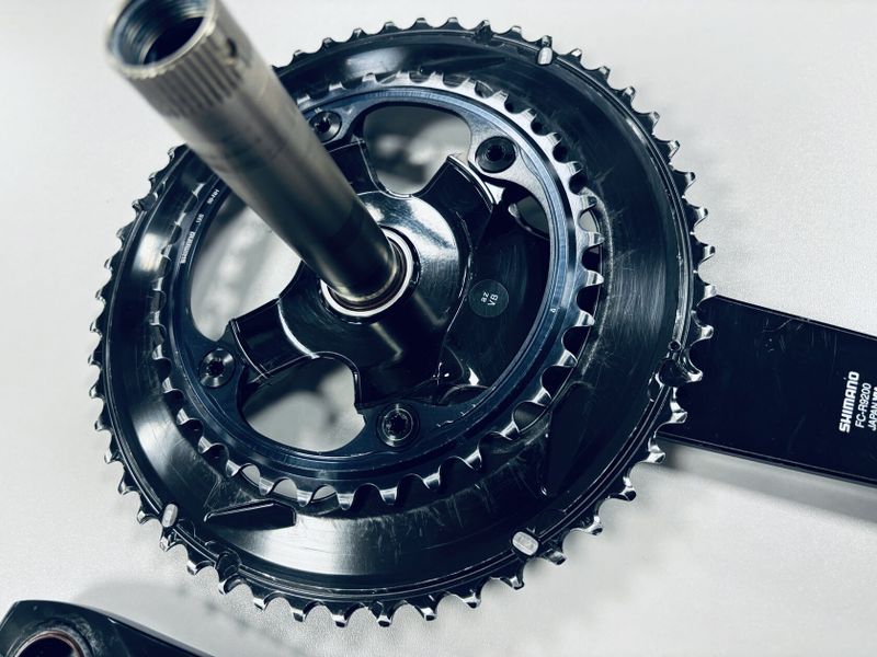 Silniční kliky Shimano Dura-Ace FC-R9200