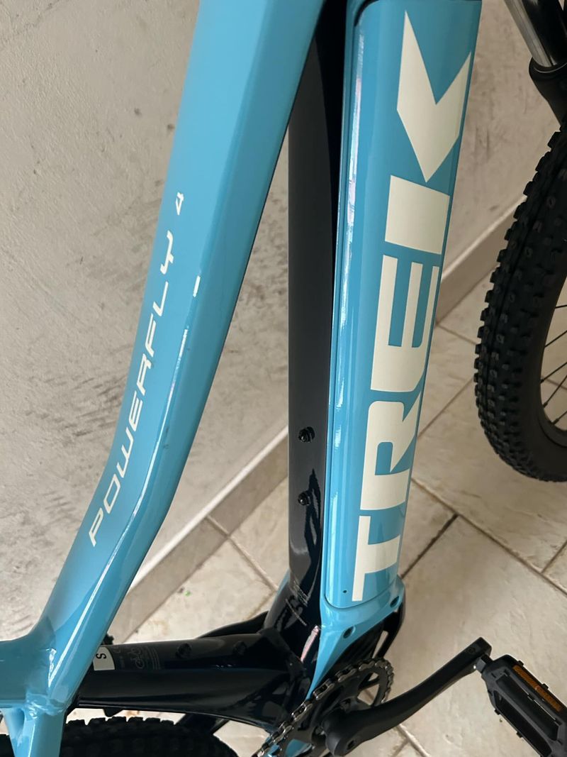 TREK Powerfly 4 baterie 625W nejeté