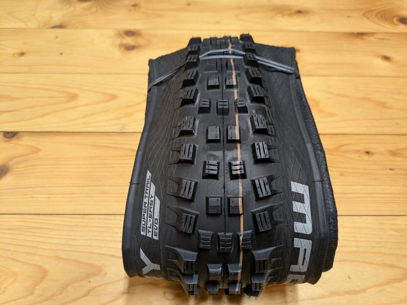 Prodám NOVÝ plášť Schwalbe Magic Marry 27,5x2,4 Soft, Super Trail 