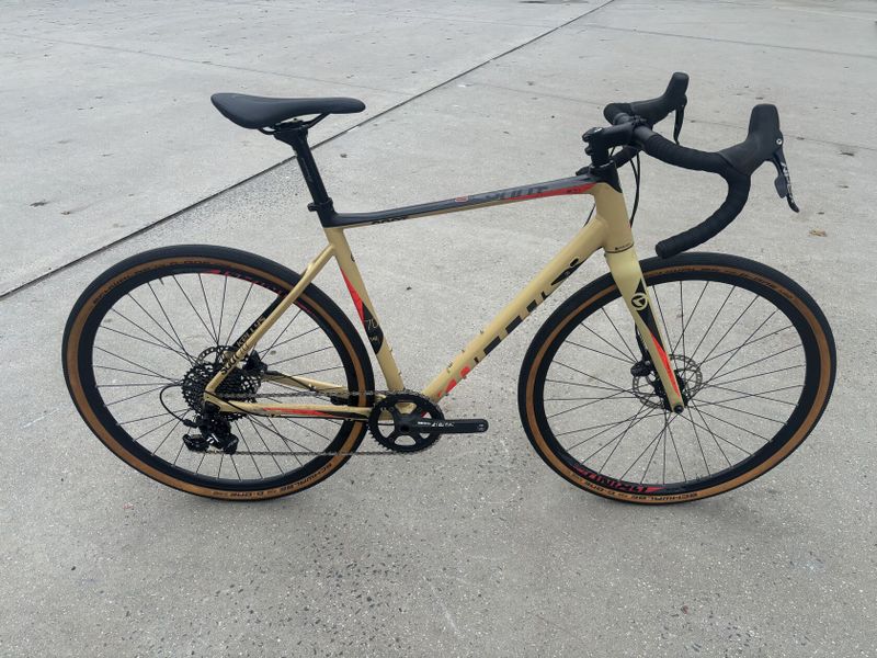 KELLYS SOOT 70, vel. 54 cm, hydraulické brzdy a řazení SRAM APEX