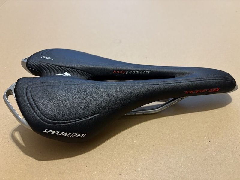 Sedlo Specialized TOUPE RBX COMP GEL