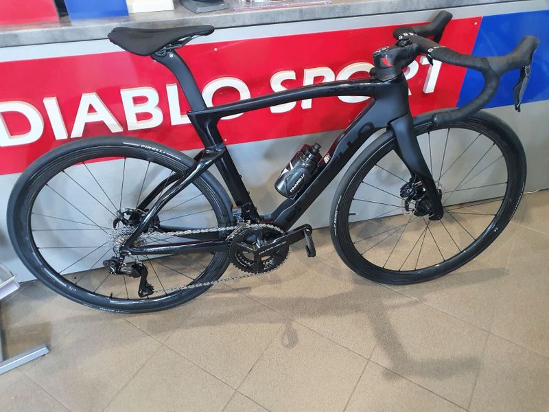 Pinarello Dogma F, model 2022, vel. 515, BoB