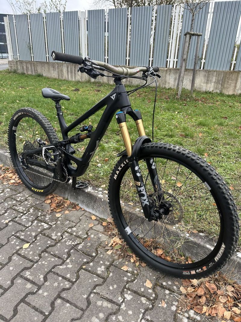 YT capra core4