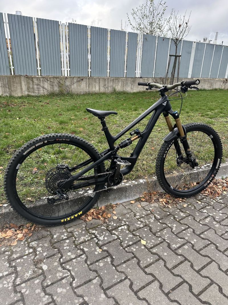 YT capra core4