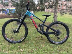 TREK SLASH 8