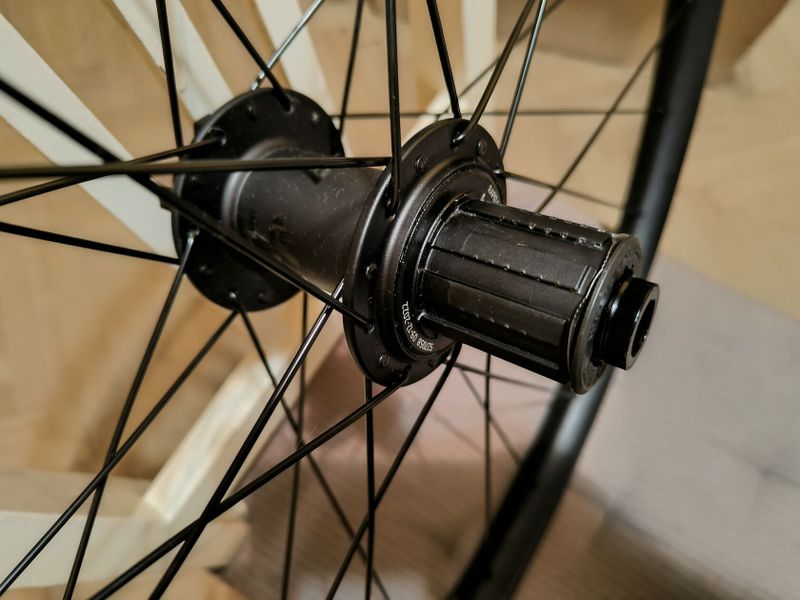 Prodám zapletená kola bontrager line comp 30