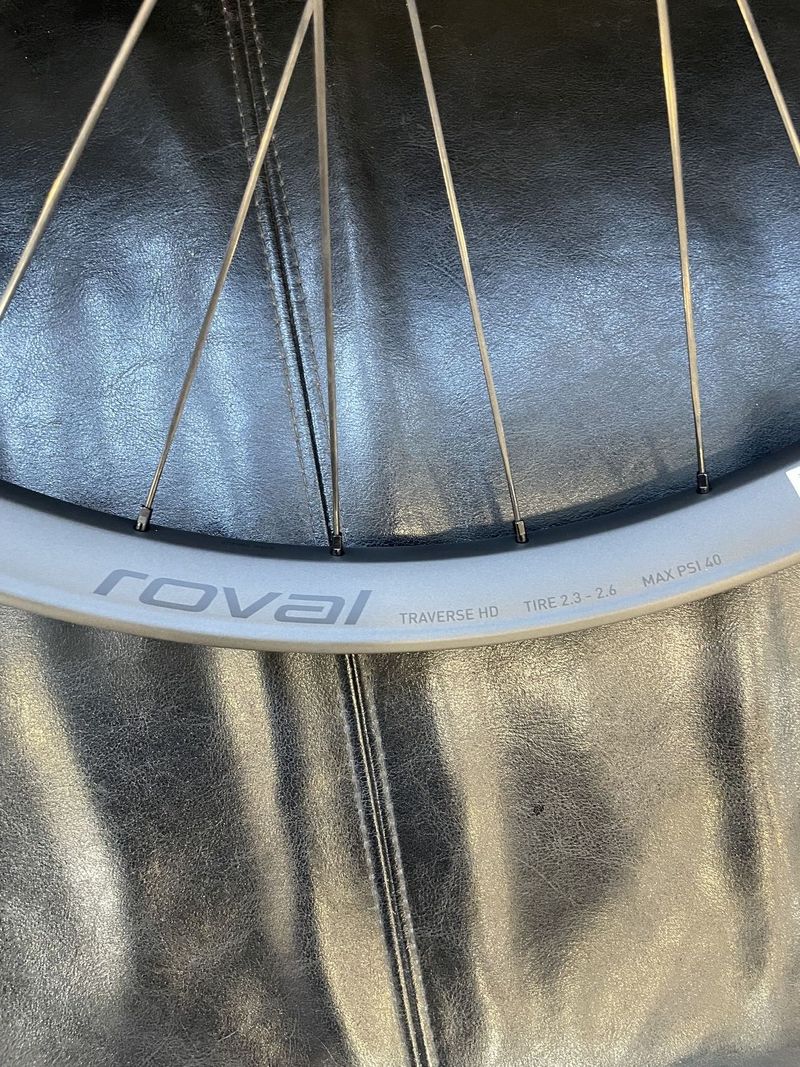 Pár Roval Traverse HD 240 6B Nové 