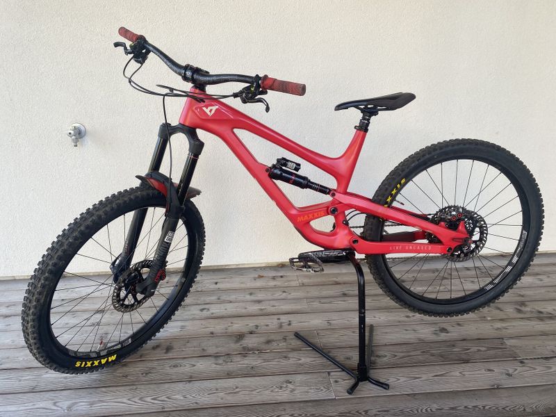 YT Capra 2019 CF PRO vel. L 