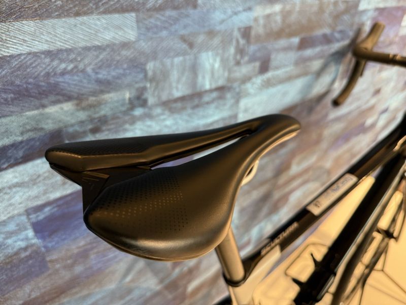 Předběžné objednávky - Merida SCULTURA 6000 carbon disc Di2 el.řazení 2024 - všechny velikosti