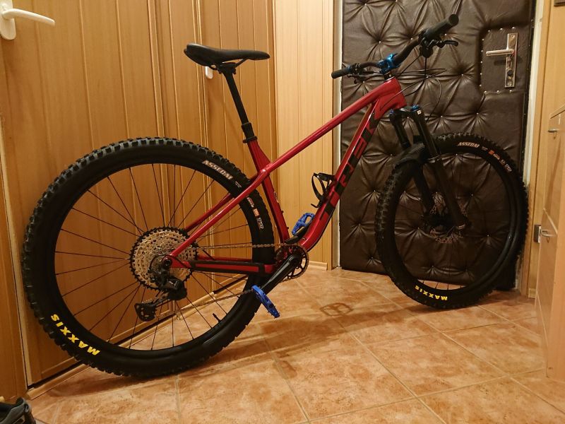 TREK ROSCOE 9 