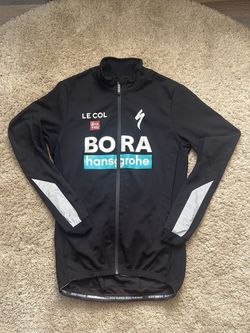 Bunda a čapáky BORA hansgrohe 