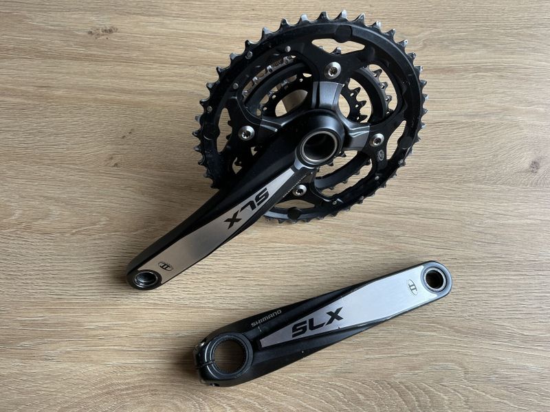 Kliky Shimano SLX FC-M660 44-32-22z 175 mm + náhradní převodníky