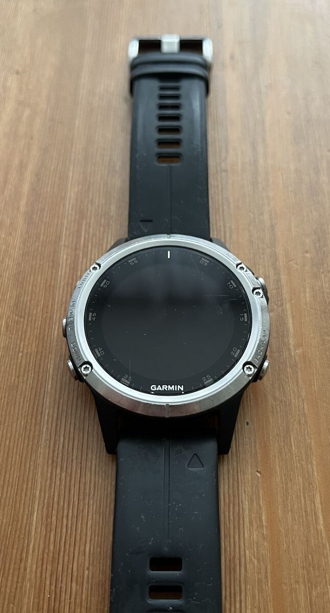 Prodám hodinky Garmin Fenix 5 - velmi zachovalý stav