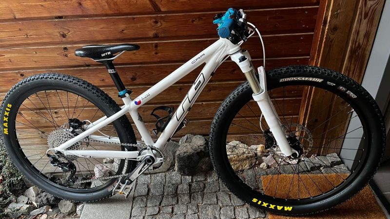 Lehké Dětské kolo RB CRR s vidlicí Rock Shox Reba