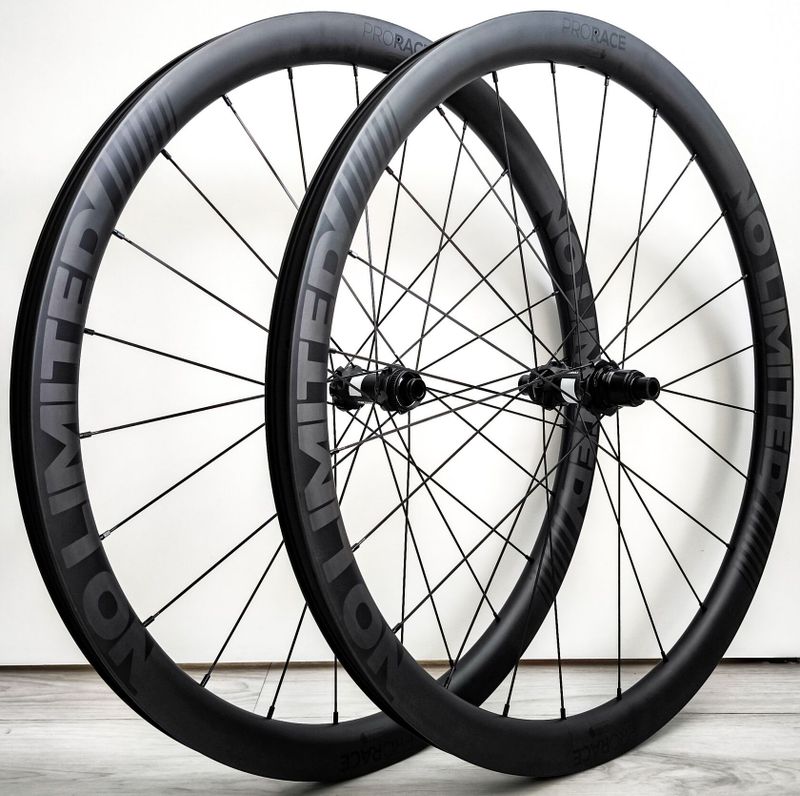 NoLimited Gravel 35 Disc clincher nové