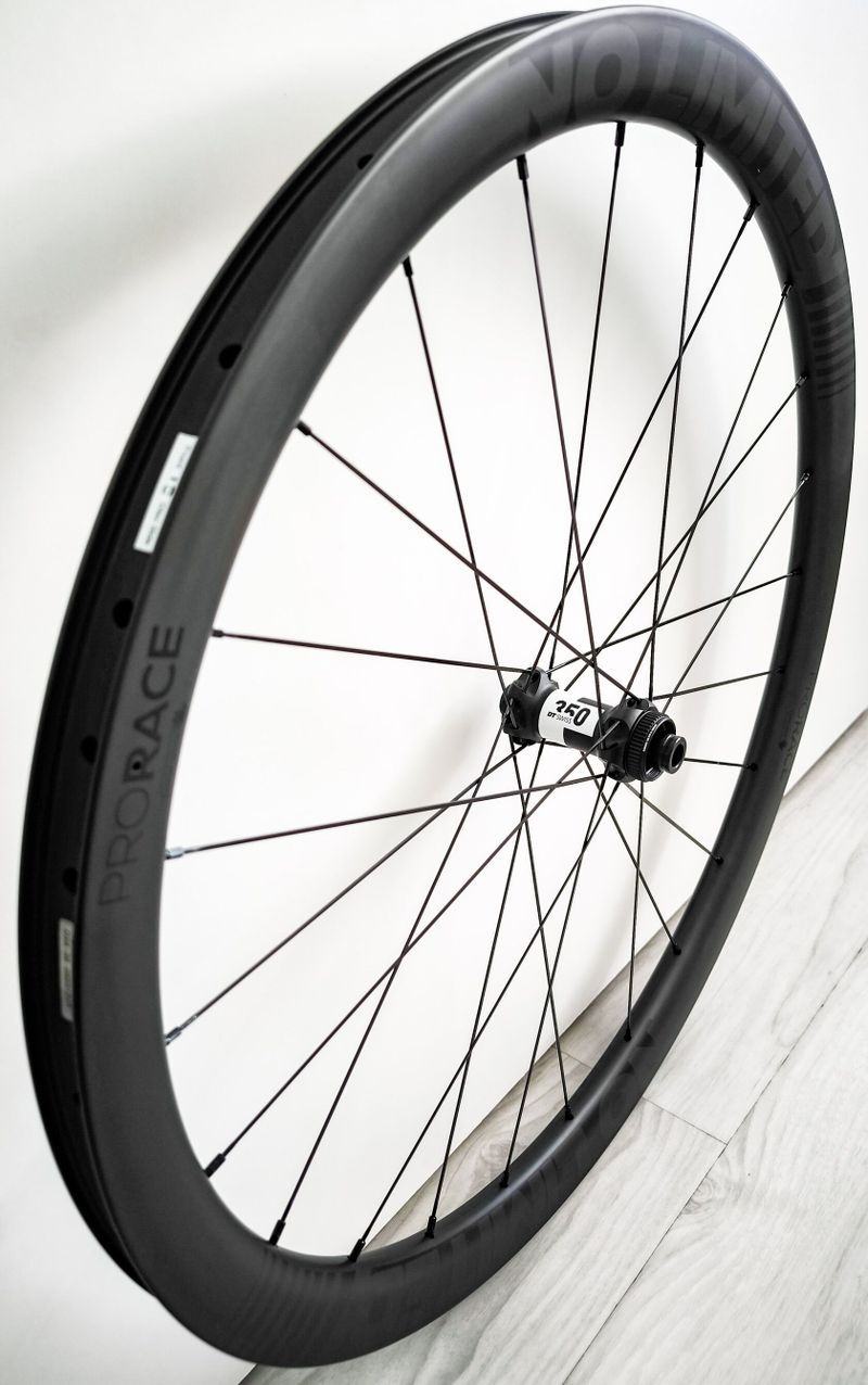 NoLimited Gravel 35 Disc clincher nové