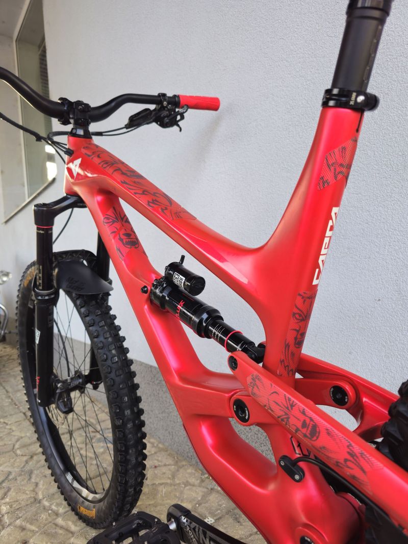 Horské kolo YT Capra CF Pro Carbon 29″ 