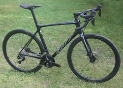 GIANT TCR Advanced 1+ Disc Di2 2023/2024 – závodní karbonová silnička - NOVÁ