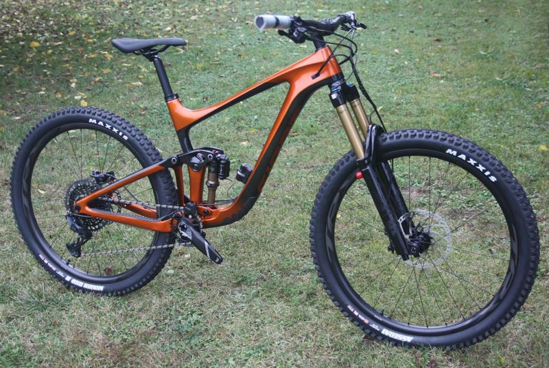 GIANT Reign Advanced Pro 29 1 – závodní 29 trail/enduro kolo s karbonovým rámem – NOVÉ