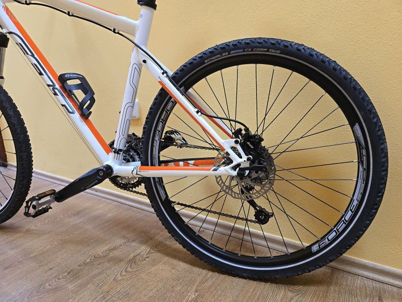 Horské kolo FELT pro městský provoz, Shimano Deore, brzdy Tekro, po generálce