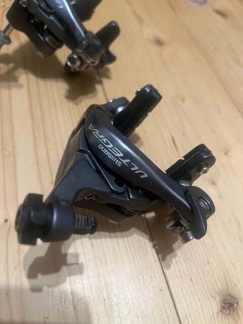 Čelisti brzdy Shimano Ultegra BR-6800, použité