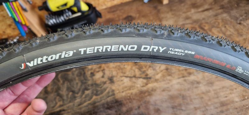 Vittoria Terreno Dry TR 700×38c 