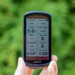 Prodám plně funkční Garmin Edge 1040 Solar, včetně originálního balení. 