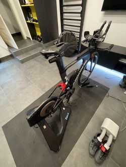 Tacx Neo 2 + power plate