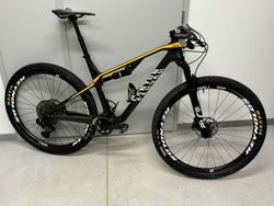 Prodám CANYON LUX CF SLX 9.0