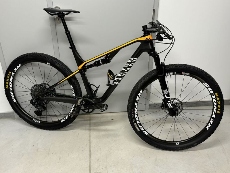 Prodám CANYON LUX CF SLX 9.0